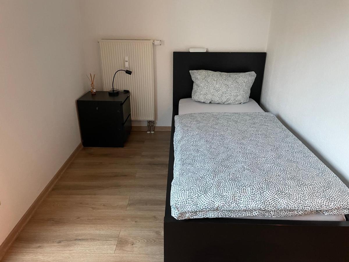 Ferienwohnung Mit 2 Zimmer, Kueche, Bad, In Saarbrücken Exterior foto